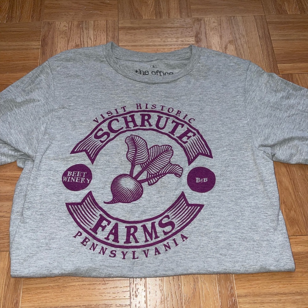 GRAPHIC TEE